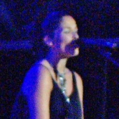 Caroline Corr Autograph Profile