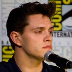 Casey Cott