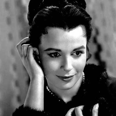 Claire Bloom Autograph Profile