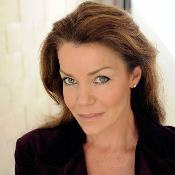 Claudia Christian