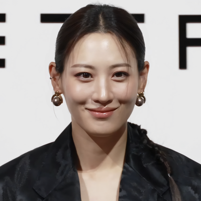 Claudia Kim