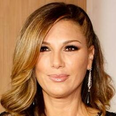 Daisy Fuentes Autograph Profile