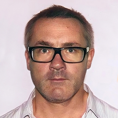 Damien Hirst Autograph Profile
