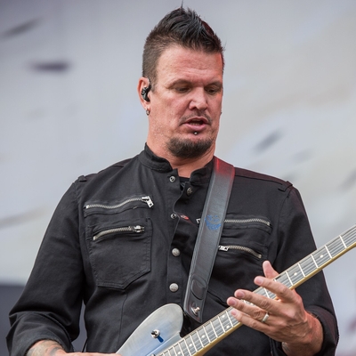 Dan Donegan Autograph Profile