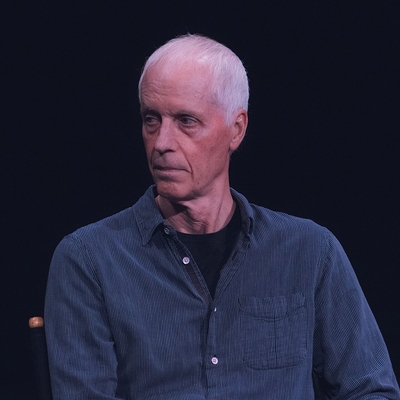 Dan Gilroy Autograph Profile