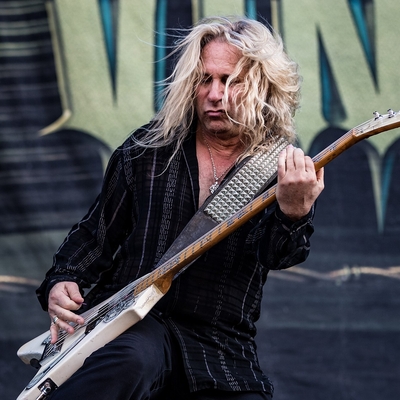 Dana Strum Autograph Profile