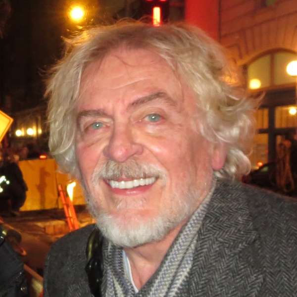 Daniel Davis
