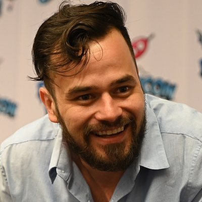Daniel Logan Autograph Profile