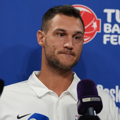 Danilo Gallinari Autograph Profile