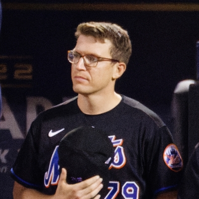 Danny Barnes Autograph Profile