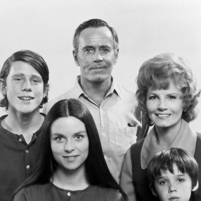 Darleen Carr Autograph Profile