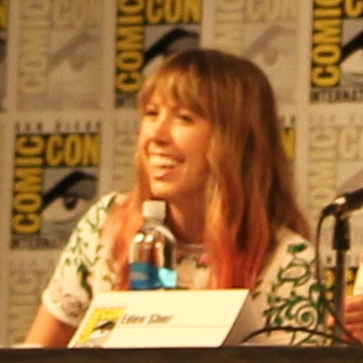 Daron Nefcy Autograph Profile