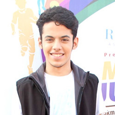 Darsheel Safary Autograph Profile