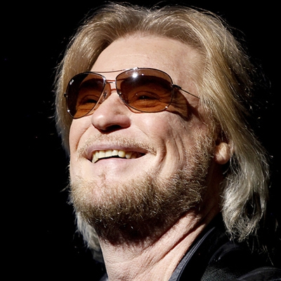 Daryl Hall Autograph Profile