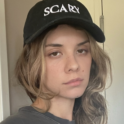 Dasha Nekrasova Autograph Profile