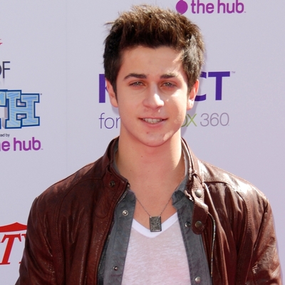 David Henrie Autograph Profile