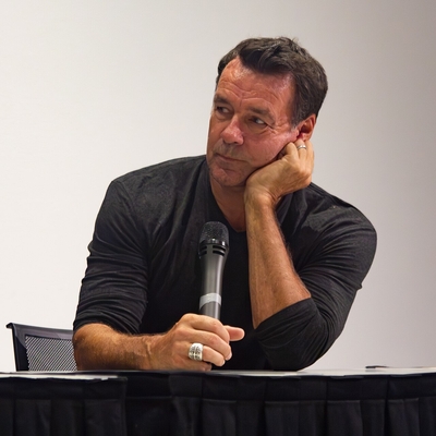 David James Elliott Autograph Profile