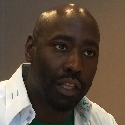 D.B. Woodside Autograph Profile