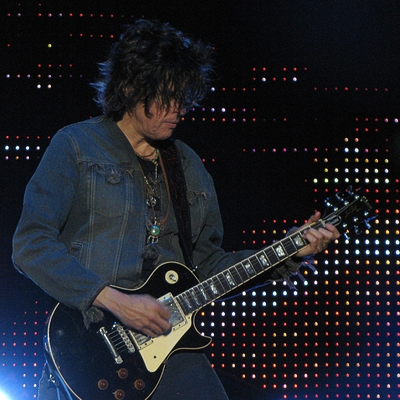 Dean DeLeo Autograph Profile