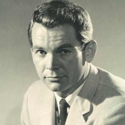 Dean Jones Autograph Profile
