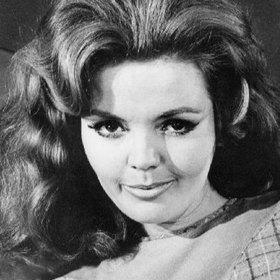 Deanna Lund Autograph Profile
