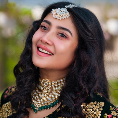 Debolina Dutta Autograph Profile