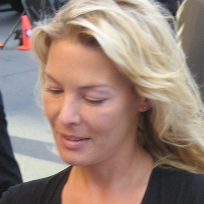 Deborah Kara Unger Autograph Profile