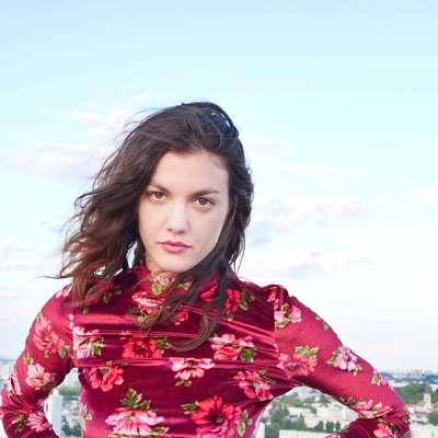 Déborah Révy Autograph Profile