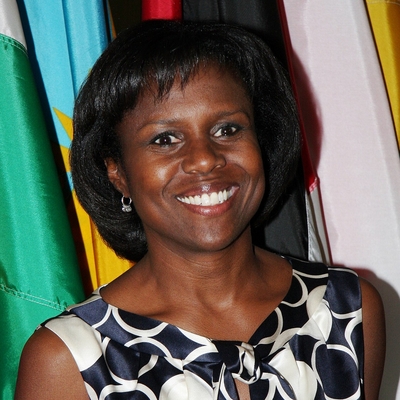 Deborah Roberts Autograph Profile