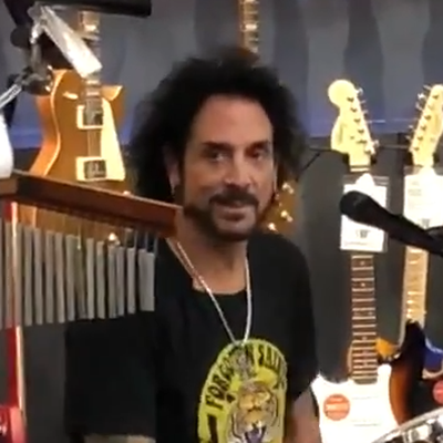 Deen Castronovo Autograph Profile