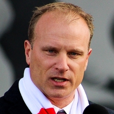 Dennis Bergkamp Autograph Profile