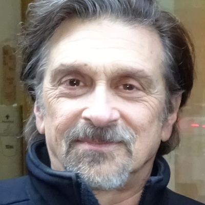 Dennis Boutsikaris Autograph Profile