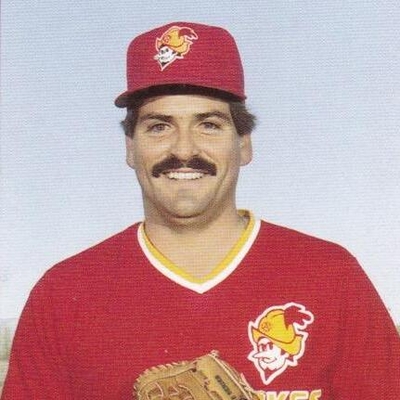 Dennis Burtt Autograph Profile
