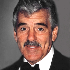 Dennis Farina