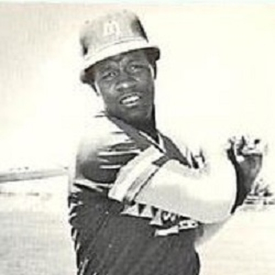 Derek Bryant Autograph Profile