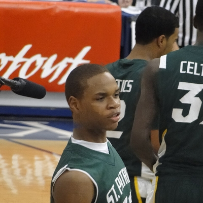 Derrick Gordon Autograph Profile