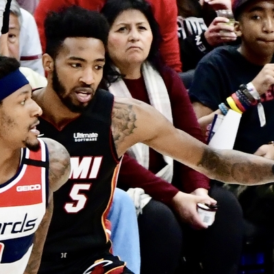 Derrick Jones Jr. Autograph Profile
