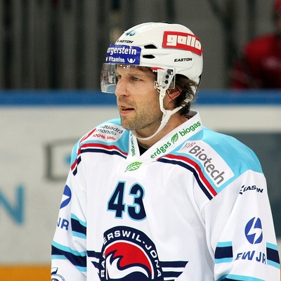 Derrick Walser Autograph Profile