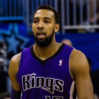 Derrick Williams Autograph Profile