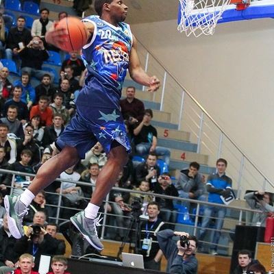 Derrick Zimmerman Autograph Profile