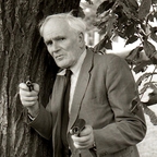 Desmond Llewelyn