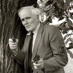 Desmond Llewelyn