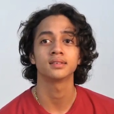 Dewa Dayana Autograph Profile