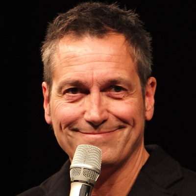 Dieter Nuhr Autograph Profile