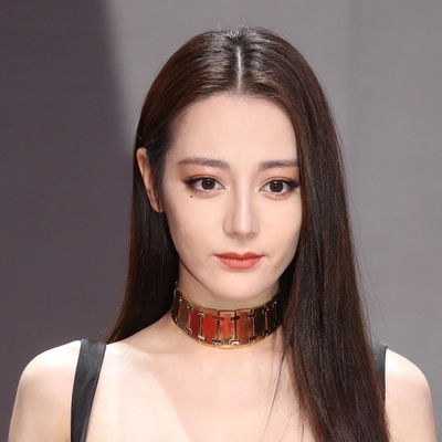 Dilraba Dilmurat Autograph Profile