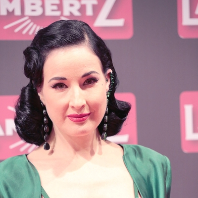 Dita von Teese Autograph Profile