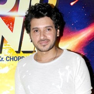 Divyendu Sharma Autograph Profile