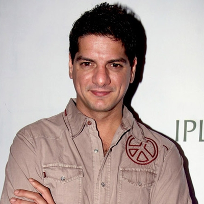 DJ Aqeel Autograph Profile