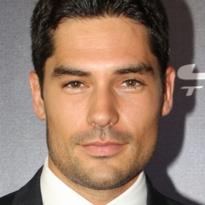 D.J. Cotrona Autograph Profile
