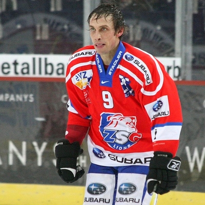 Domenic Pittis Autograph Profile